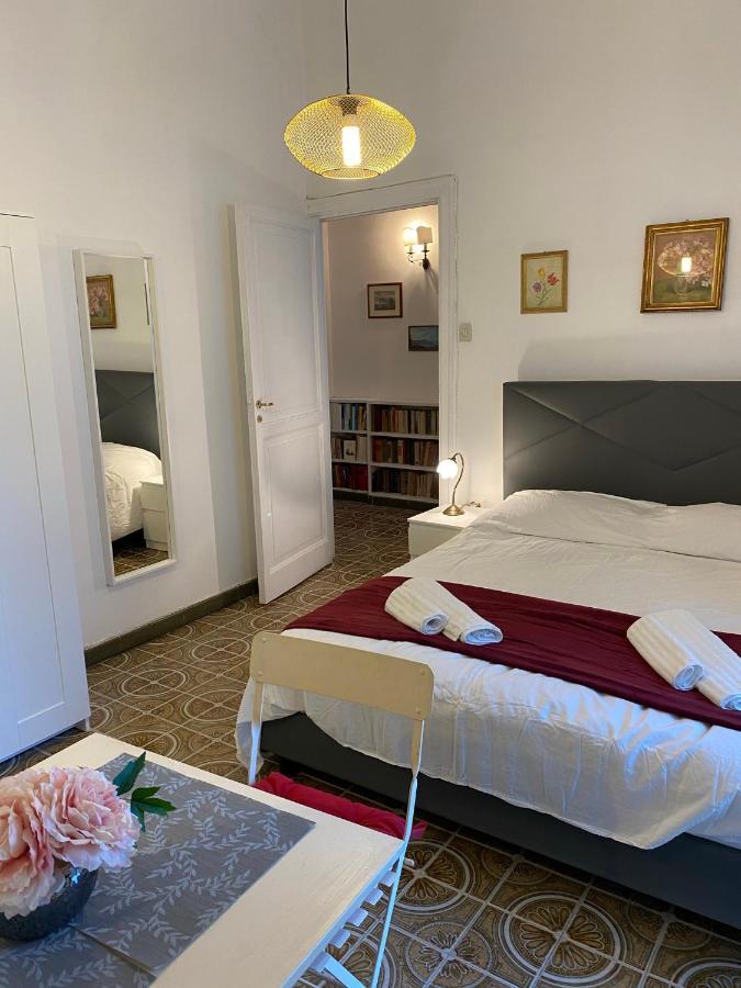 Rooms In San Domenico Maggiore 3 Nápoles Exterior foto