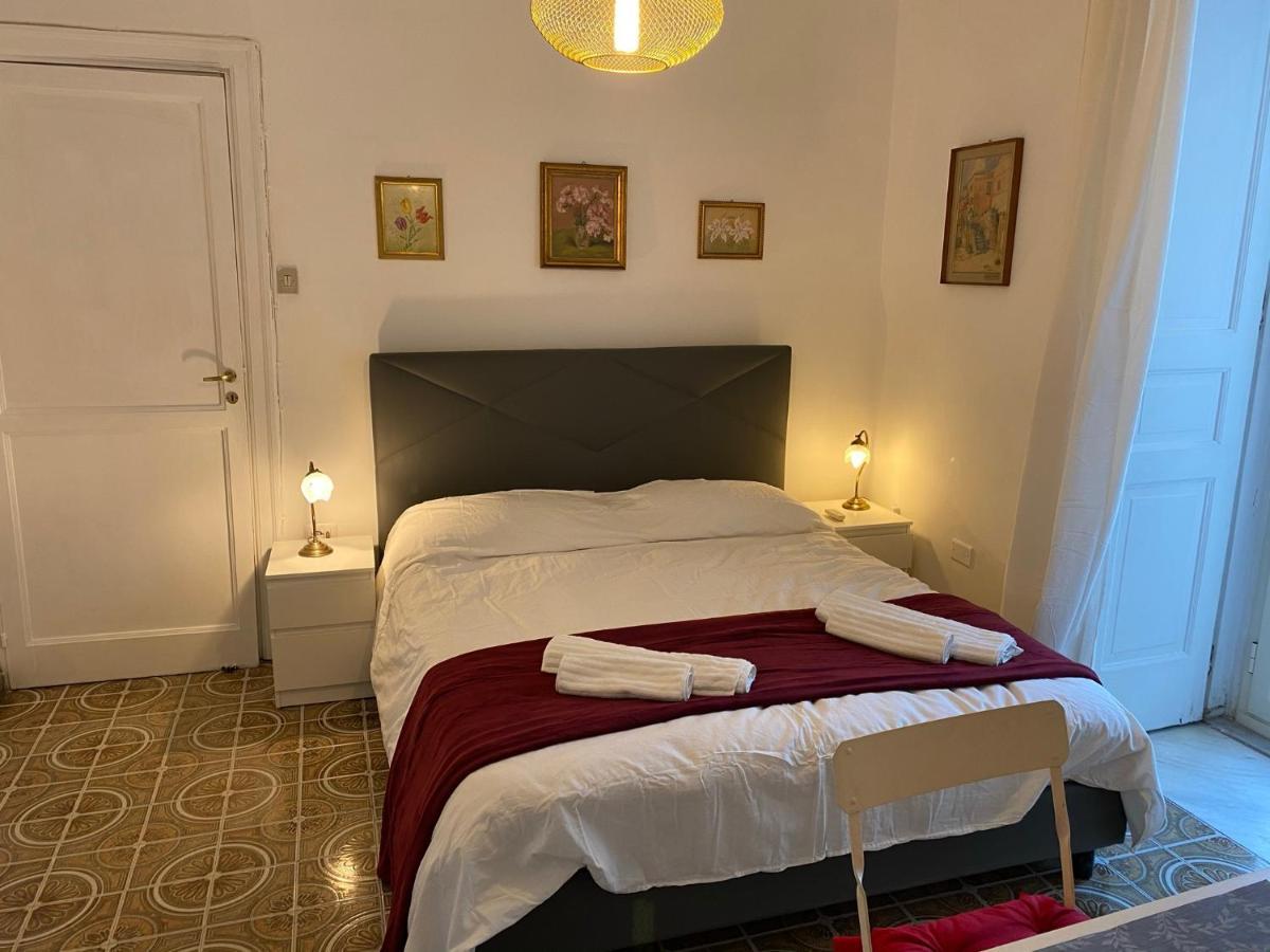 Rooms In San Domenico Maggiore 3 Nápoles Exterior foto