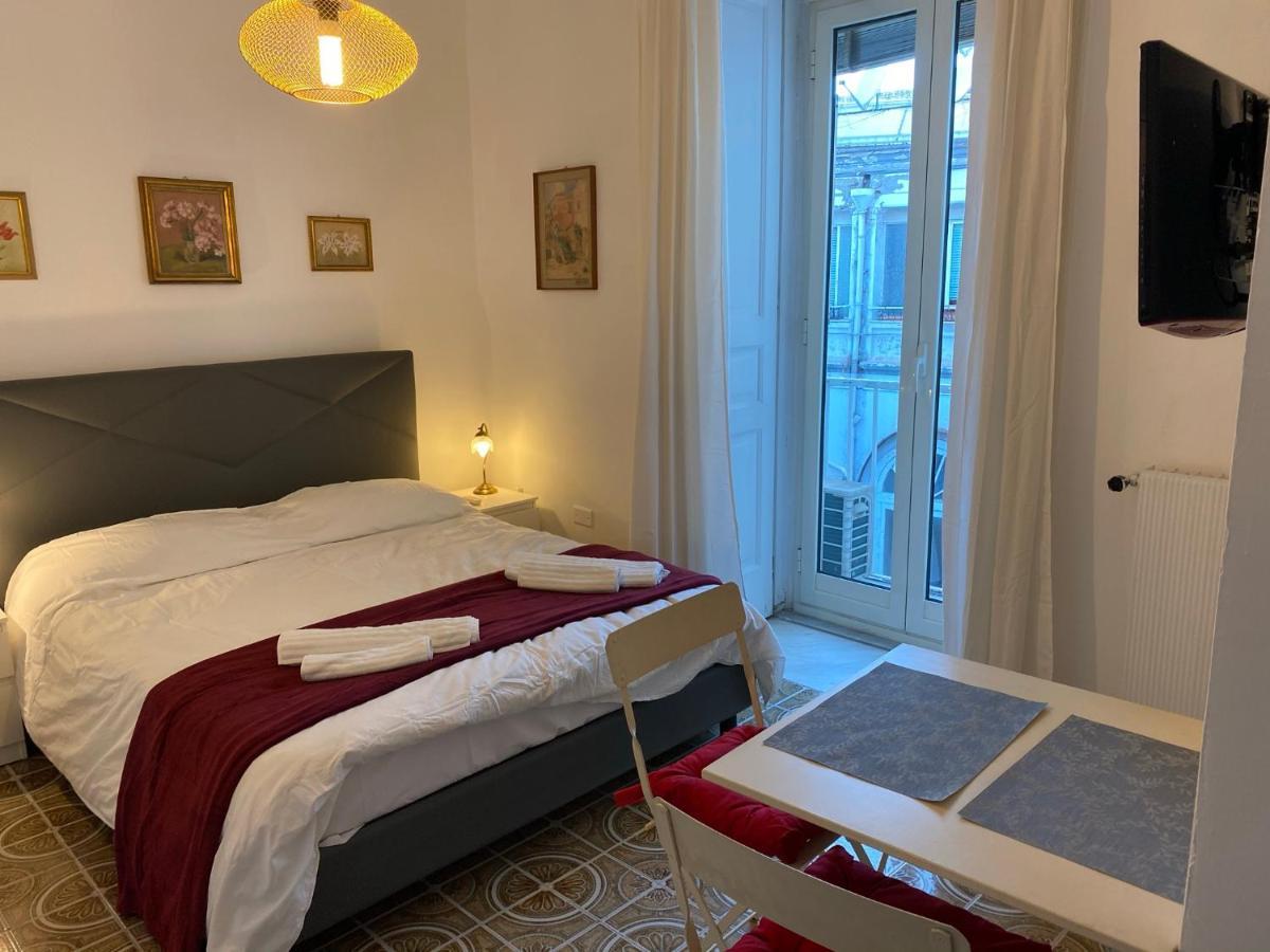 Rooms In San Domenico Maggiore 3 Nápoles Exterior foto